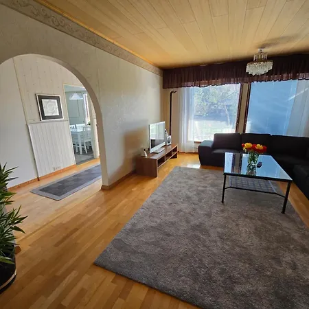 Anttoninvahe 7 130m2 With Garden And Sauna Etc Apartment