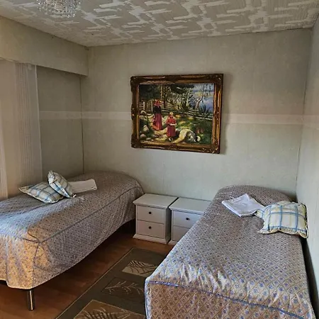 Anttoninvahe 7 130m2 With Garden And Sauna Etc *